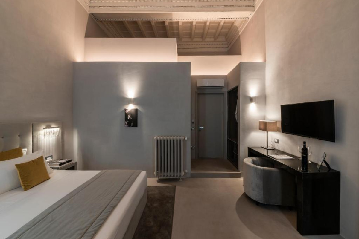 Terrace Pantheon Relais