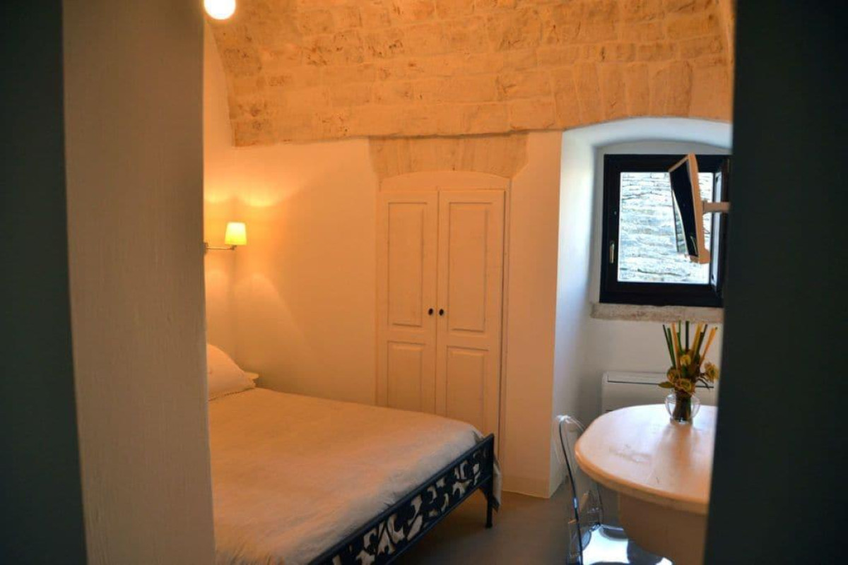 TERRAZZA SUI TRULLI (BARI PROVINCE, 56 KM FROM BARI CITY)
