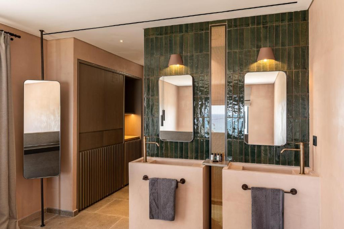 Tetra Resort  Spa