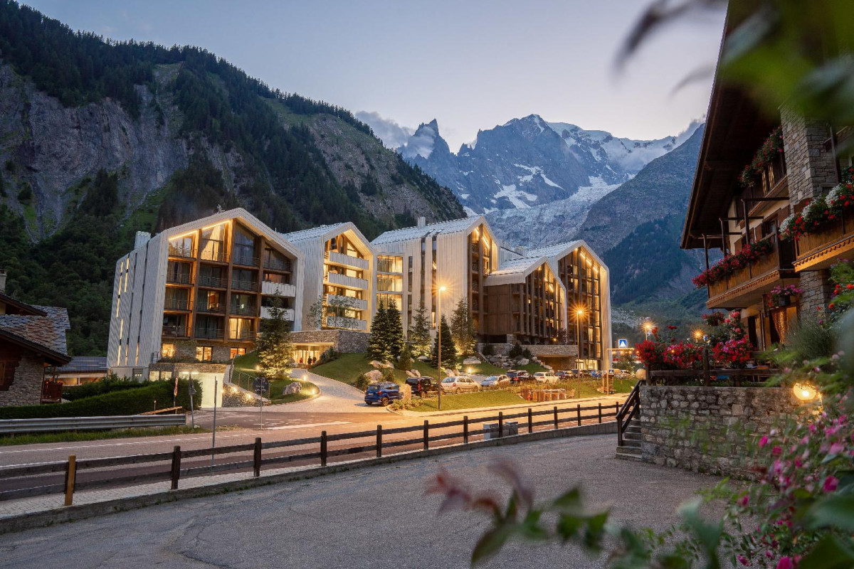 TH COURMAYEUR