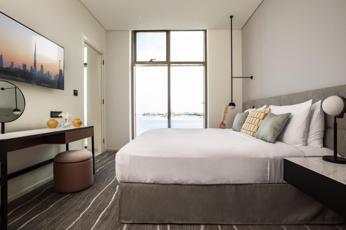 Th8 Palm Dubai Beach Resort Vignette Collection