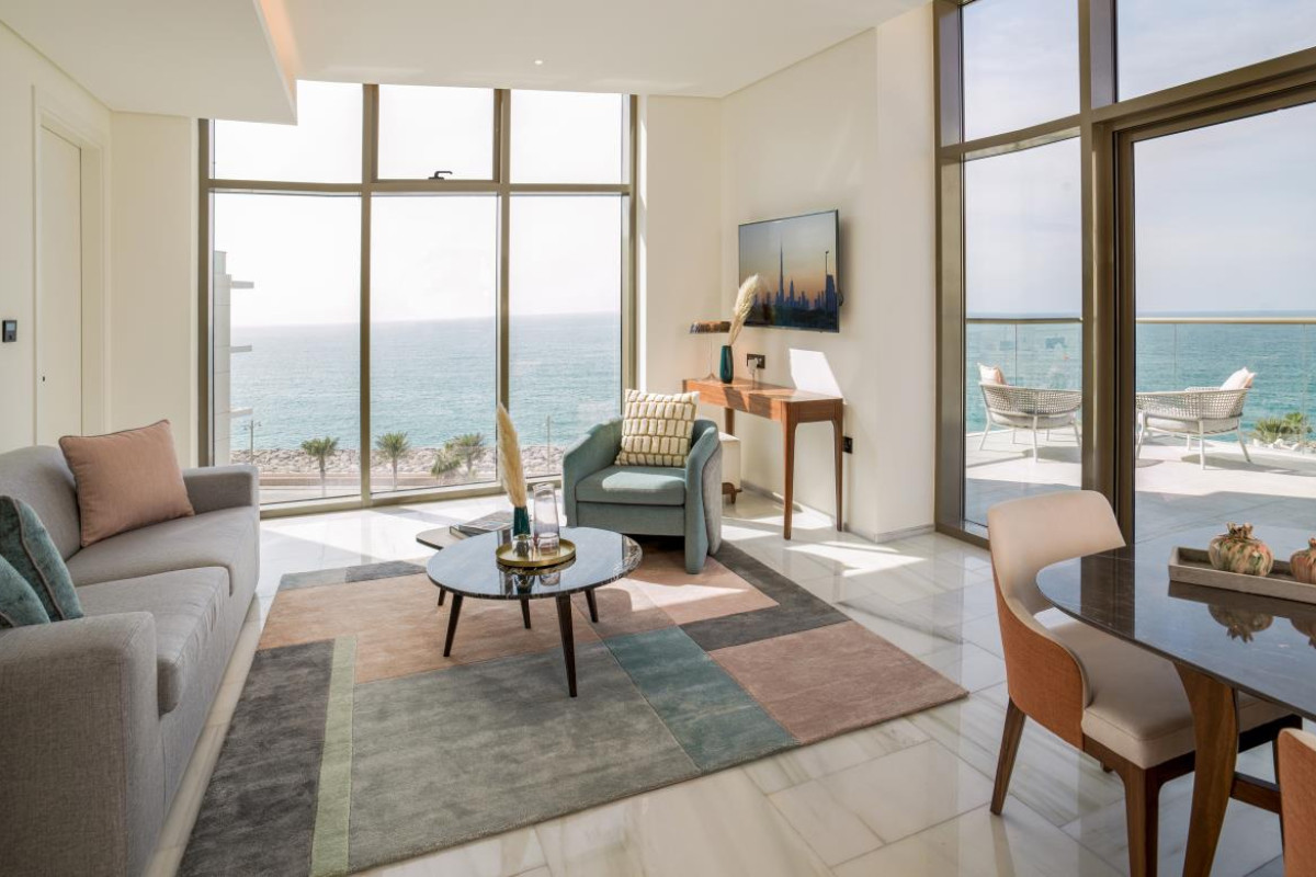 Th8 Palm Dubai Beach Resort Vignette Collection