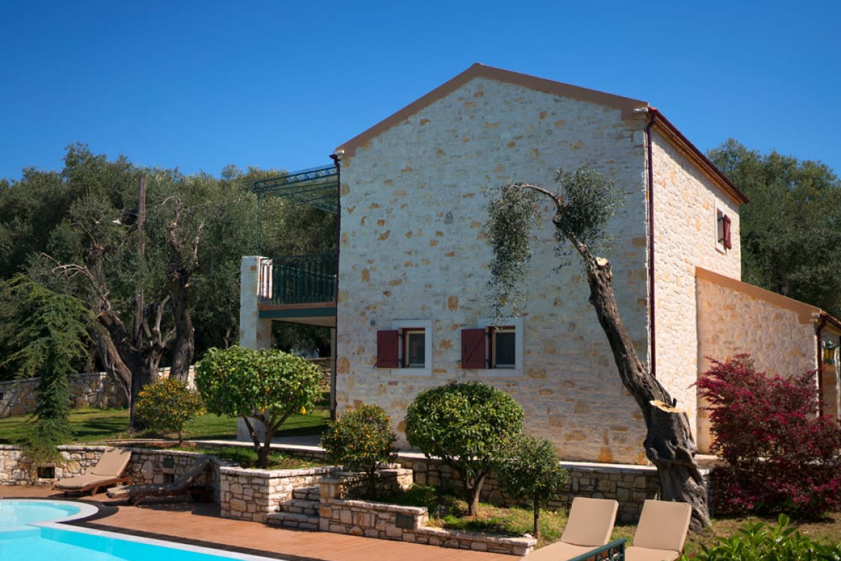 Thalia Cottage & Estate