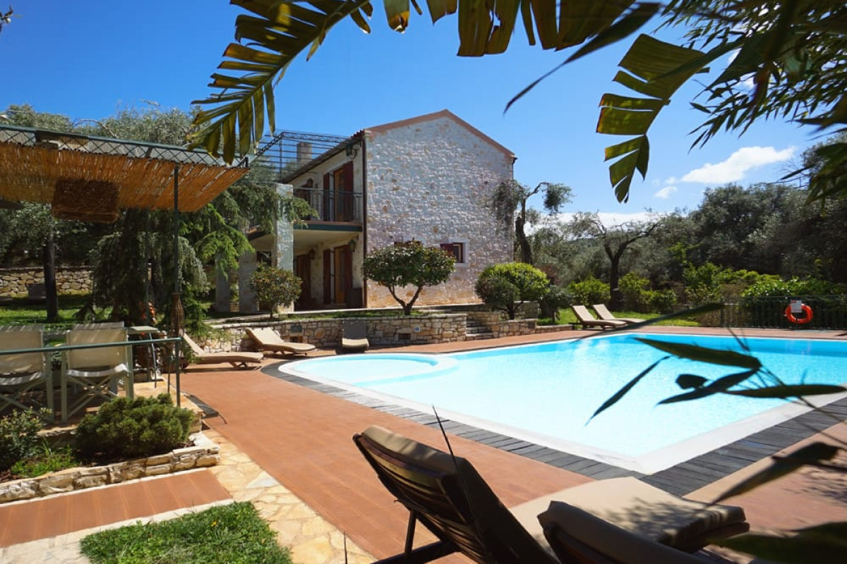 Thalia Cottage & Estate