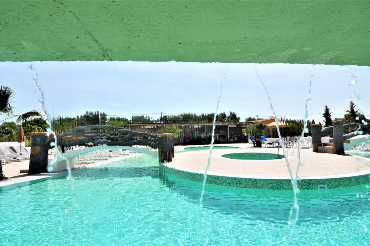 Grand Beach Hotel(DE STERS)