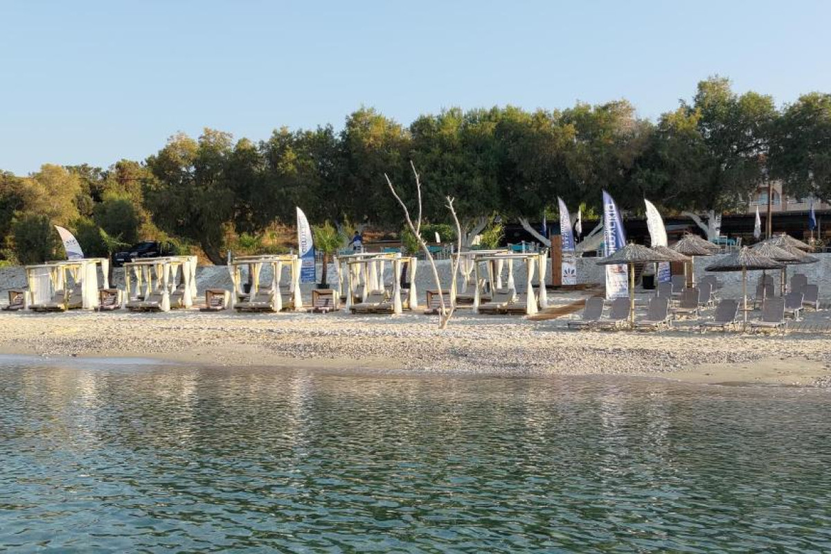 Grand Beach Hotel(DE STERS)