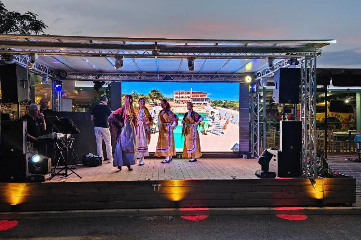Grand Beach Hotel(DE STERS)
