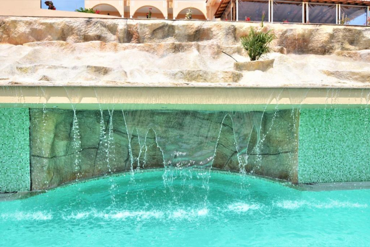 Grand Beach Hotel(DE STERS)