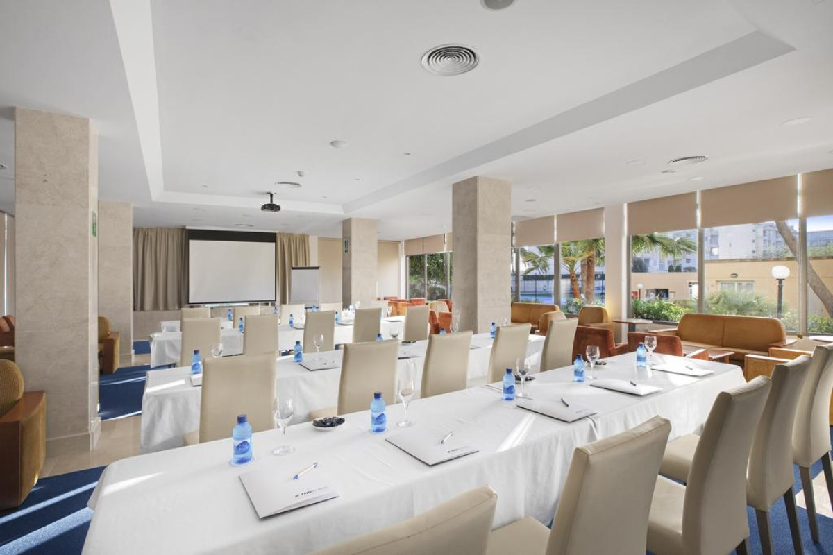 THB El Cid - Adults Only