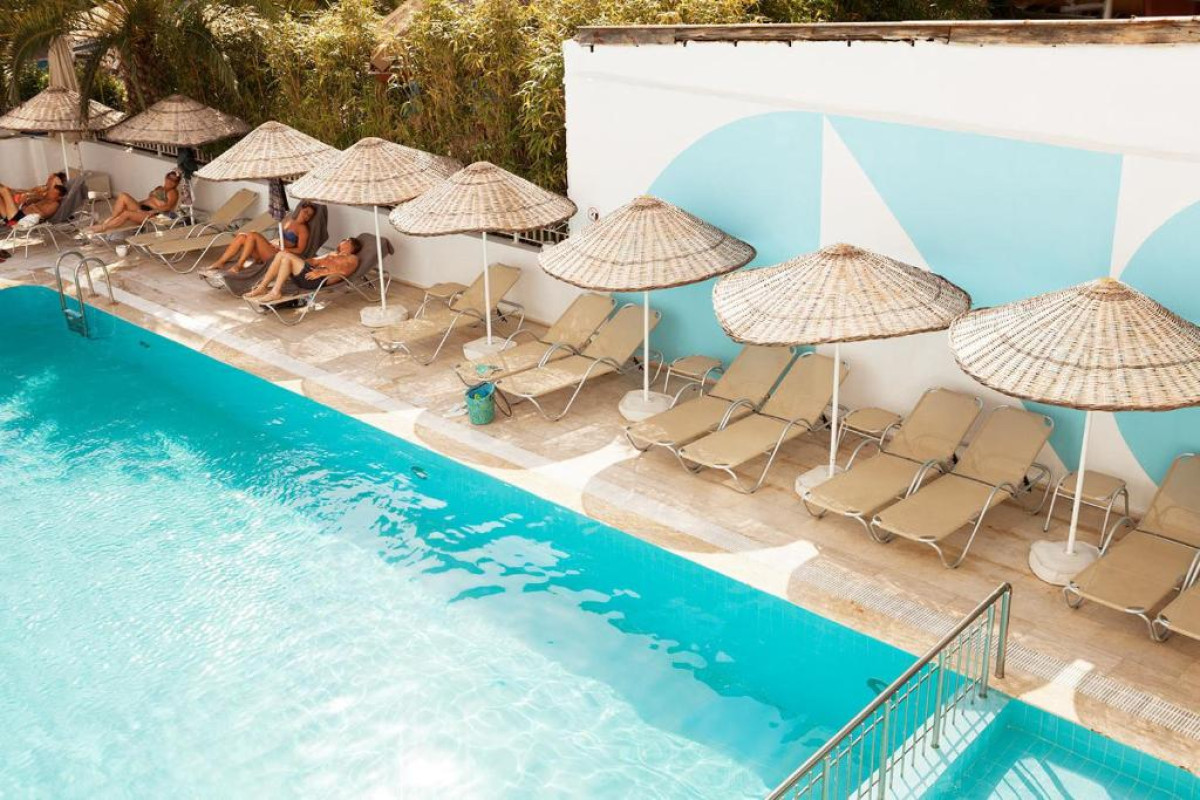 THE BEACHFRONT HOTEL