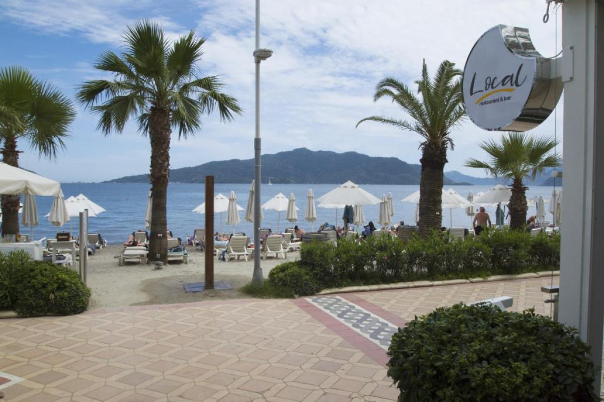THE BEACHFRONT HOTEL