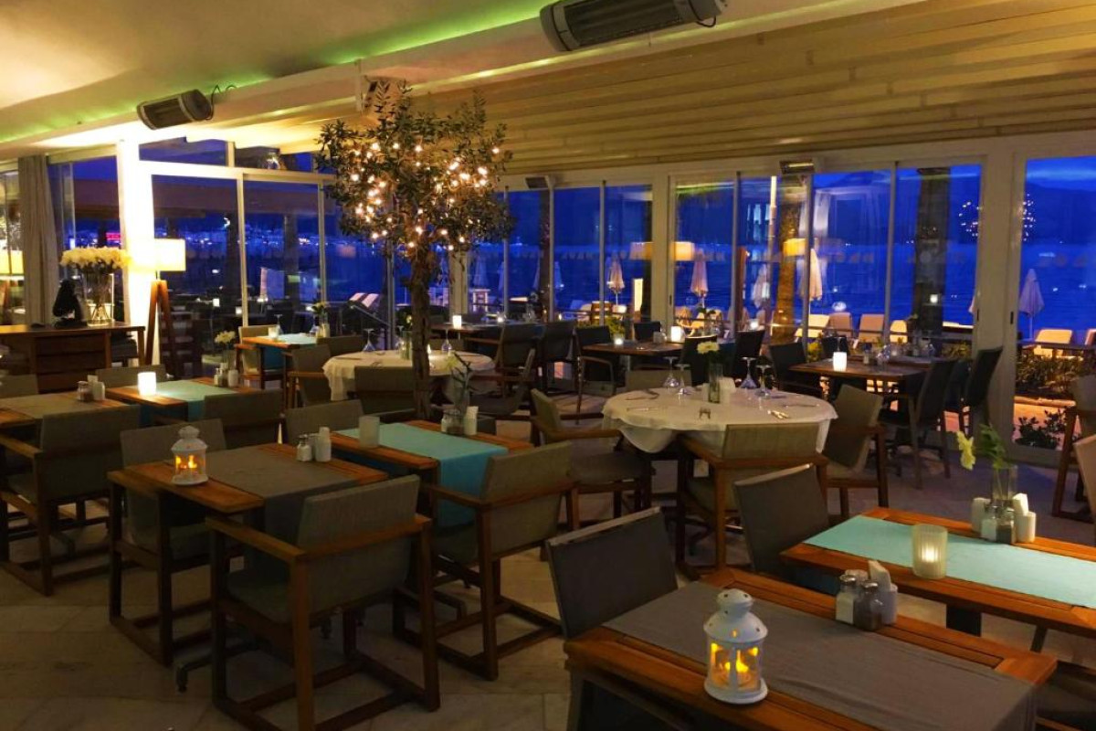 THE BEACHFRONT HOTEL