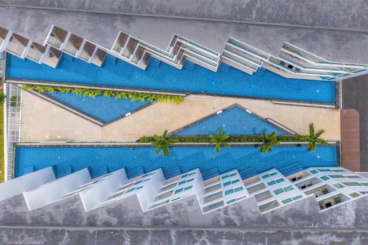 THE BEACHFRONT HOTEL PHUKET