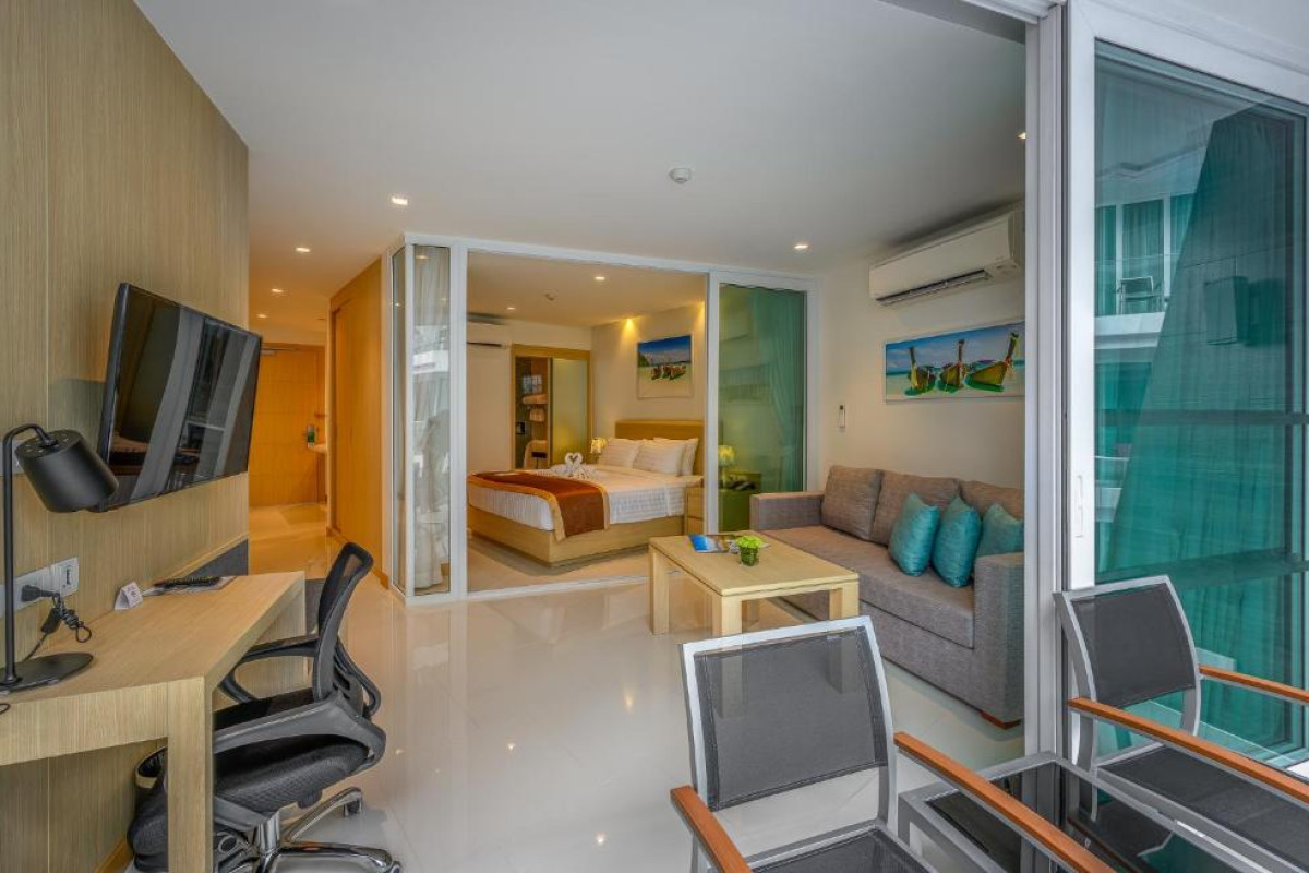 THE BEACHFRONT HOTEL PHUKET