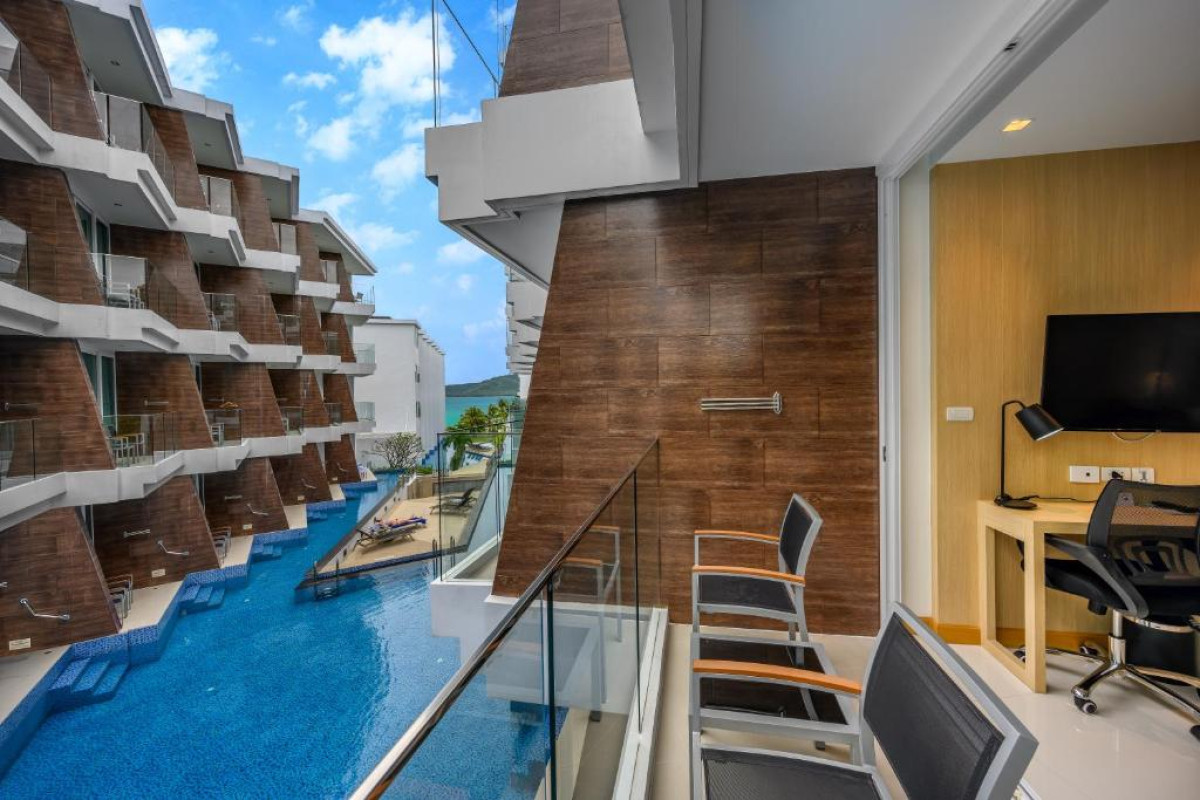THE BEACHFRONT HOTEL PHUKET