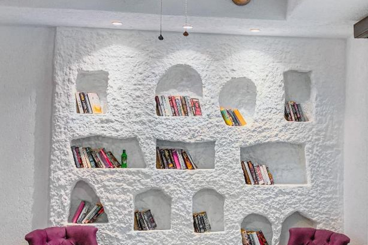 THE HELLO HOTEL