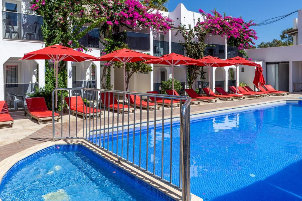 THE HELLO HOTEL