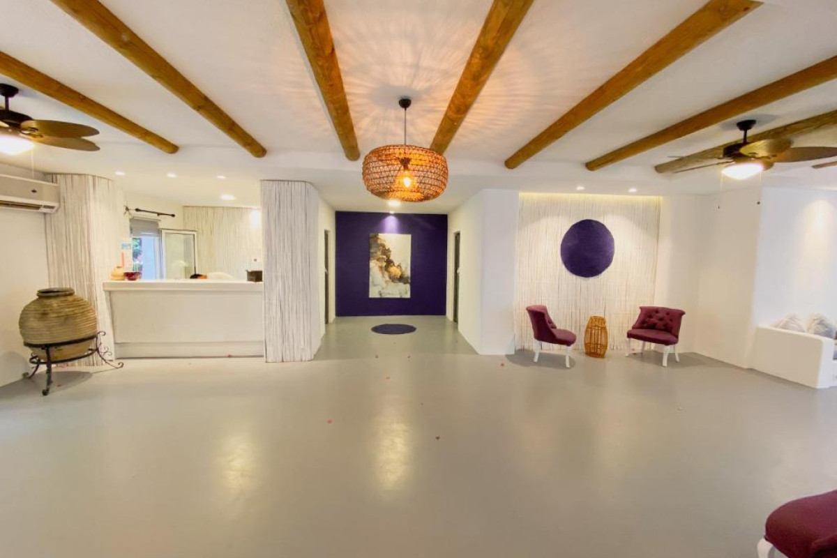 THE HELLO HOTEL