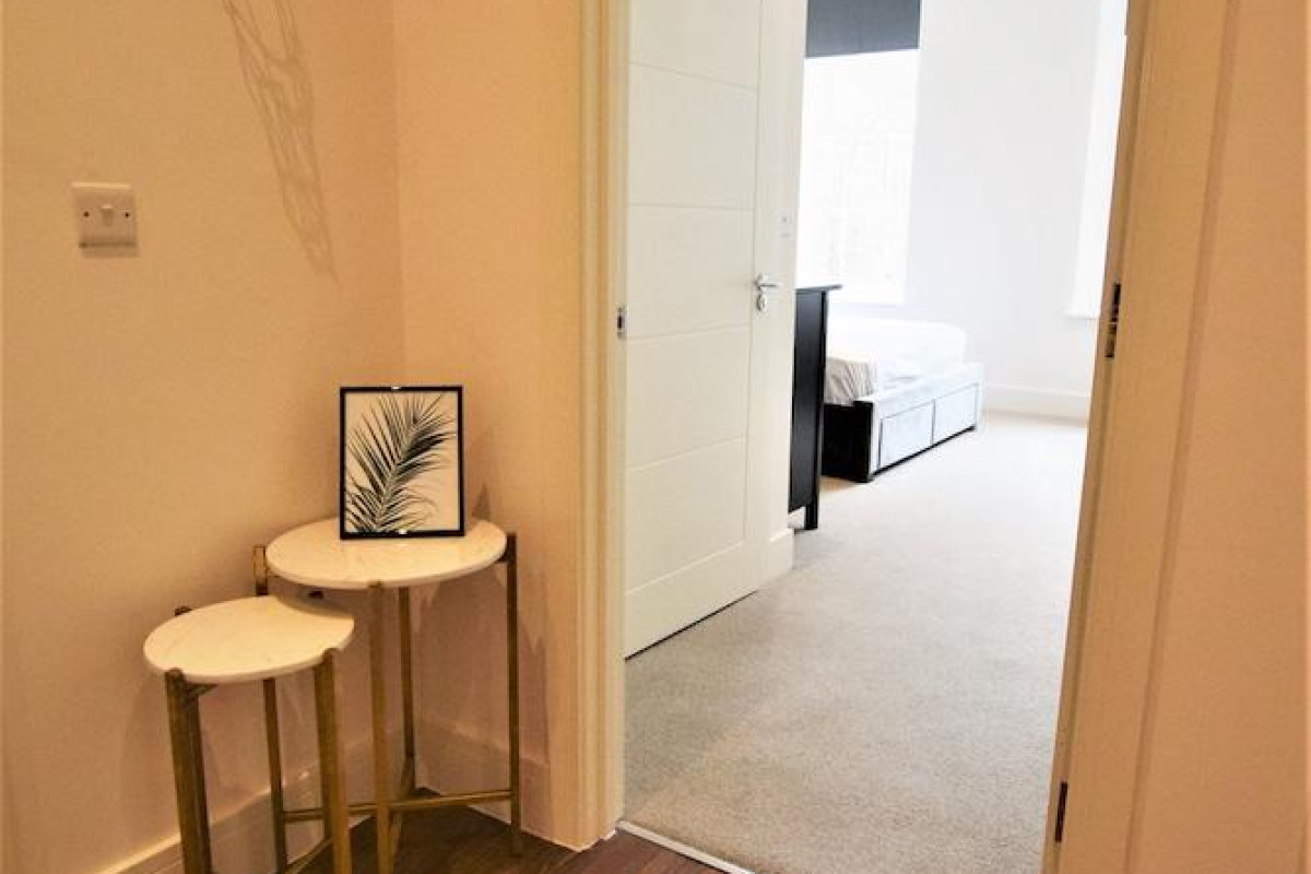 The Hubert - Your Apartment