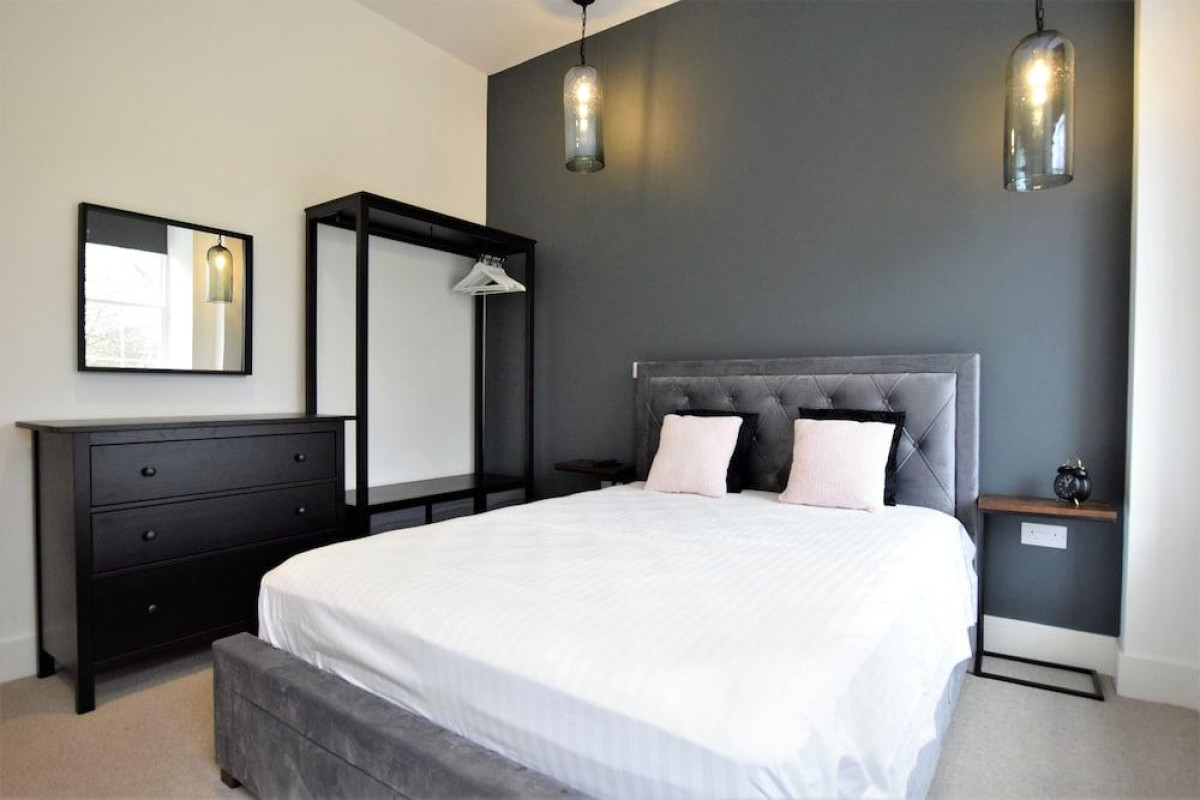 The Hubert - Your Apartment