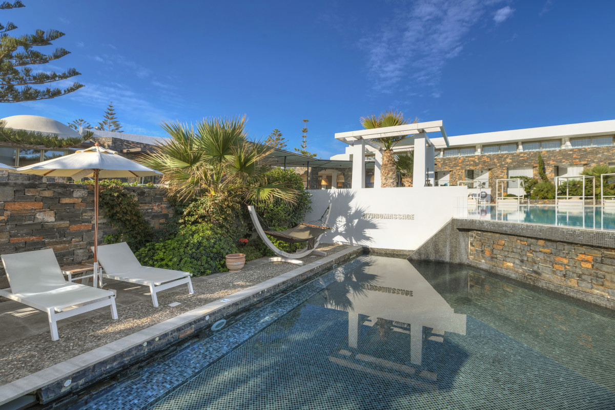 The Island Hotel, Adults 16+ hotel