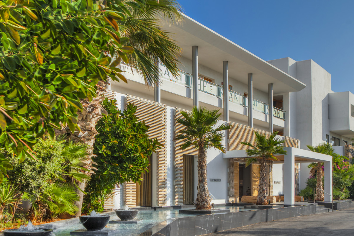 The Island Hotel, Adults 16+ hotel