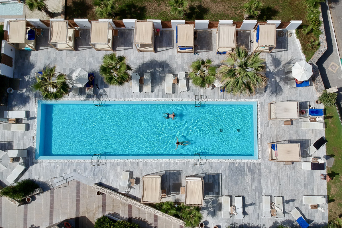 The Island Hotel, Adults 16+ hotel