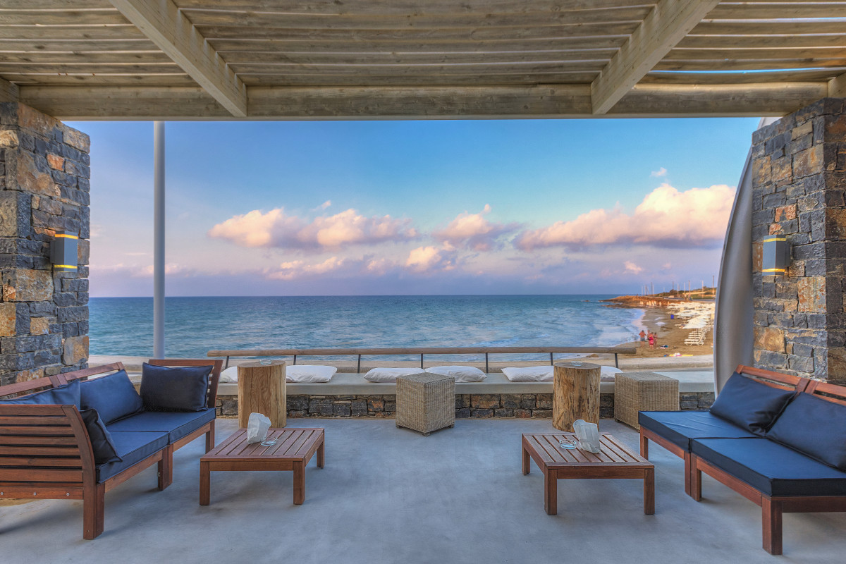 The Island Hotel, Adults 16+ hotel