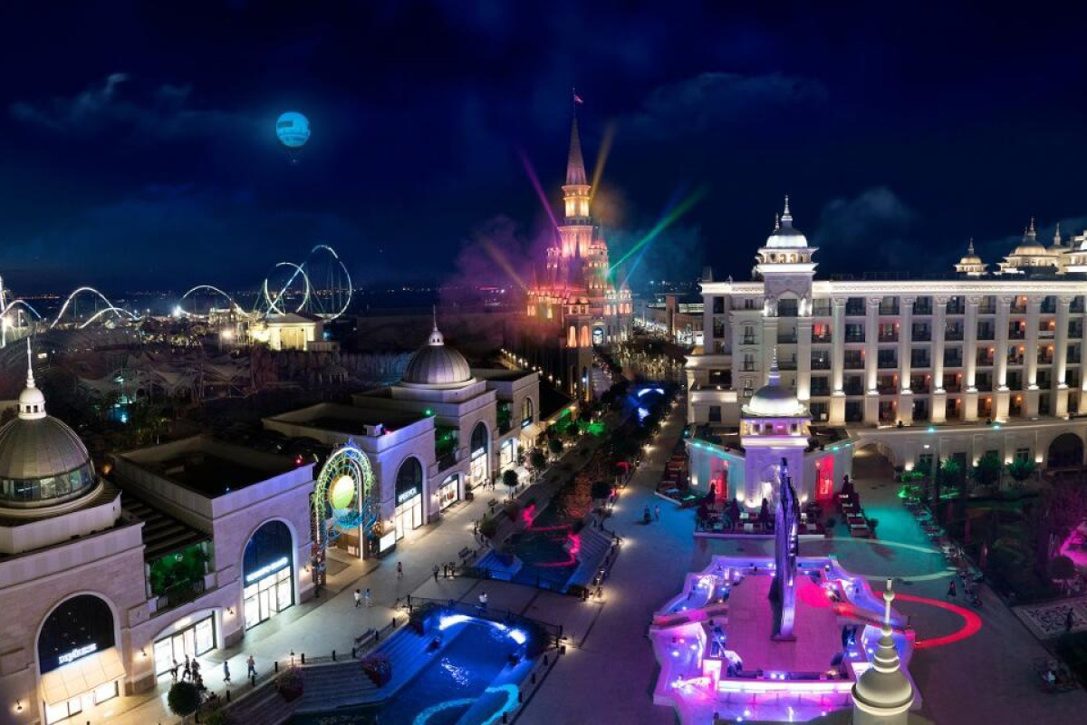 THE LAND OF LEGENDS KINGDOM HOTEL (BB)