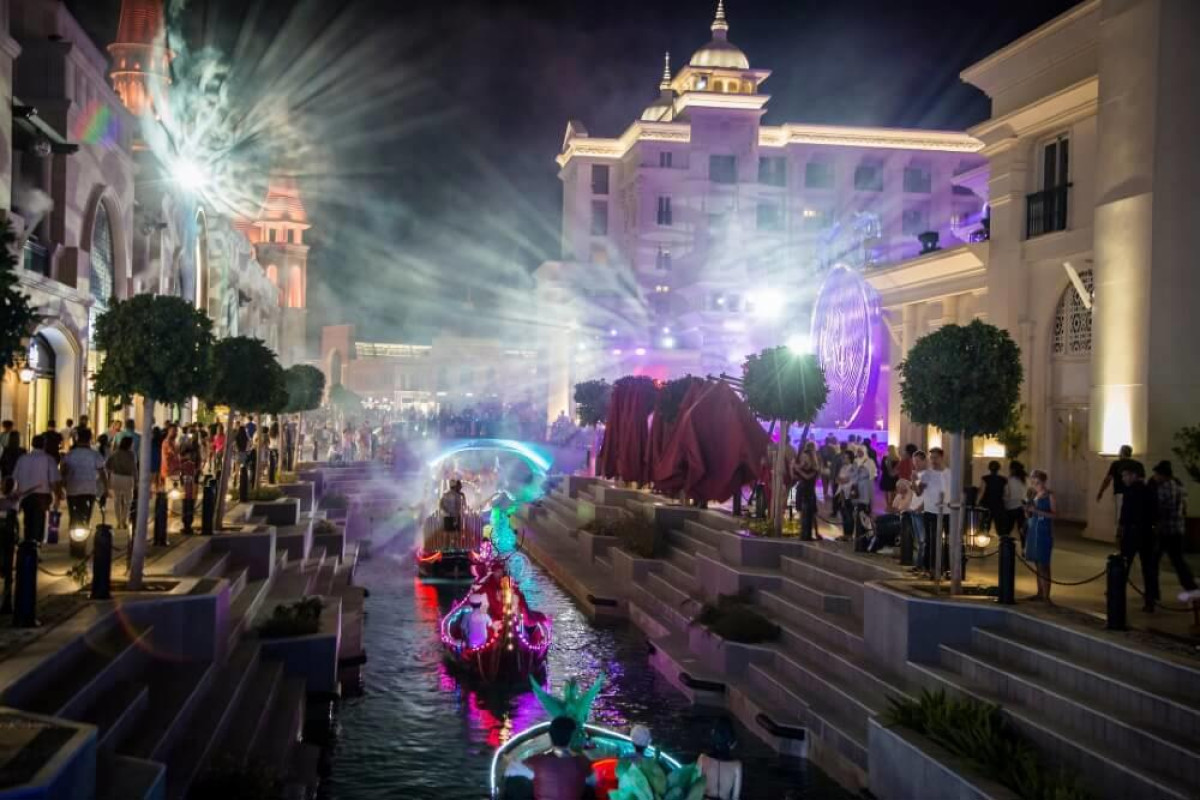 THE LAND OF LEGENDS KINGDOM HOTEL (BB)