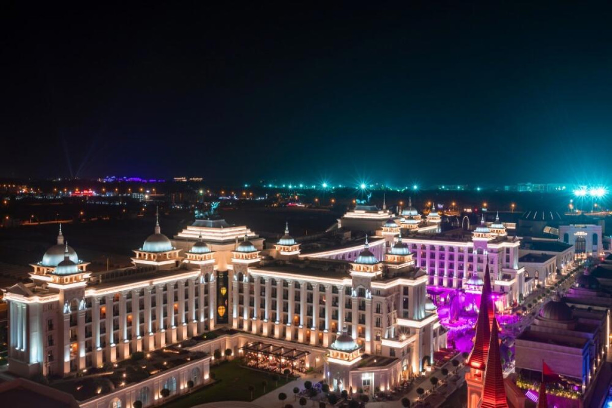 THE LAND OF LEGENDS KINGDOM HOTEL (BB)