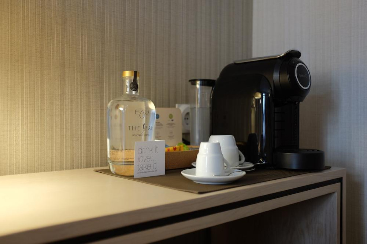 THE LEAF BOUTIQUE HOTEL