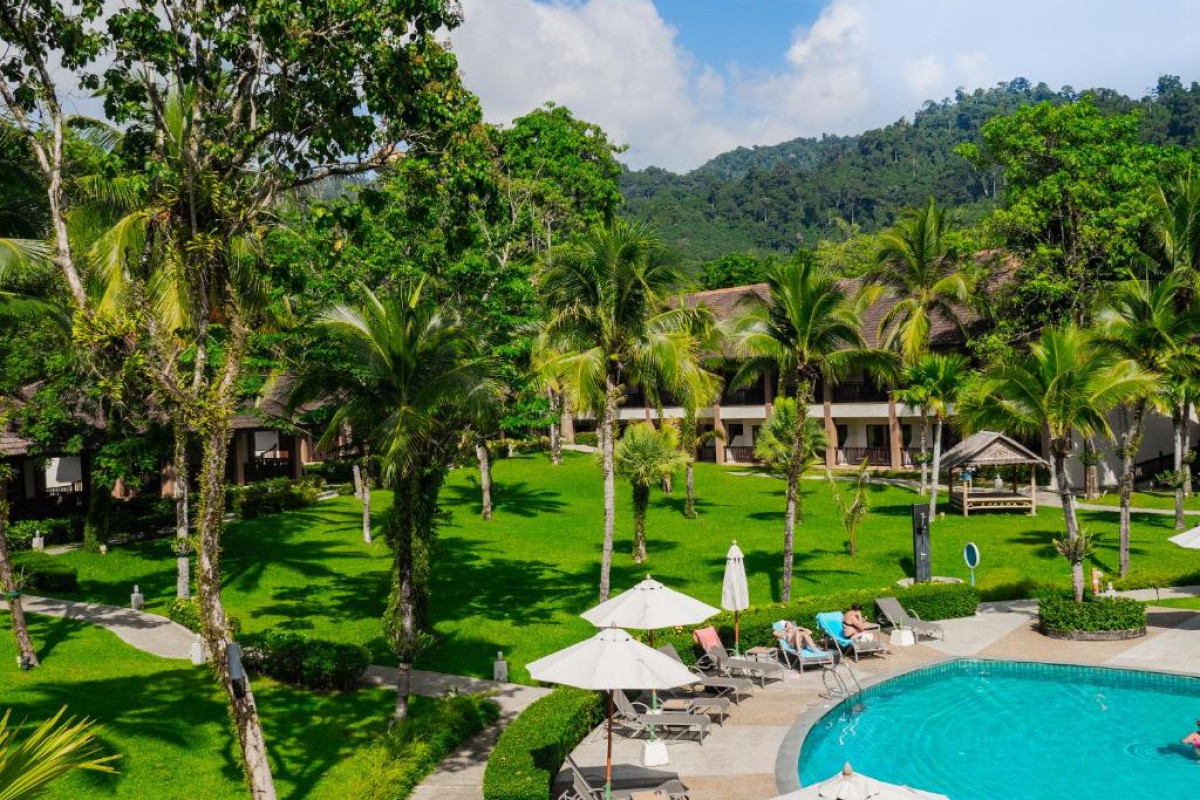 The Leaf Oceanside by Katathani Resort