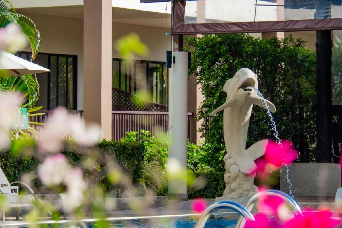 The Leaf Oceanside by Katathani Resort