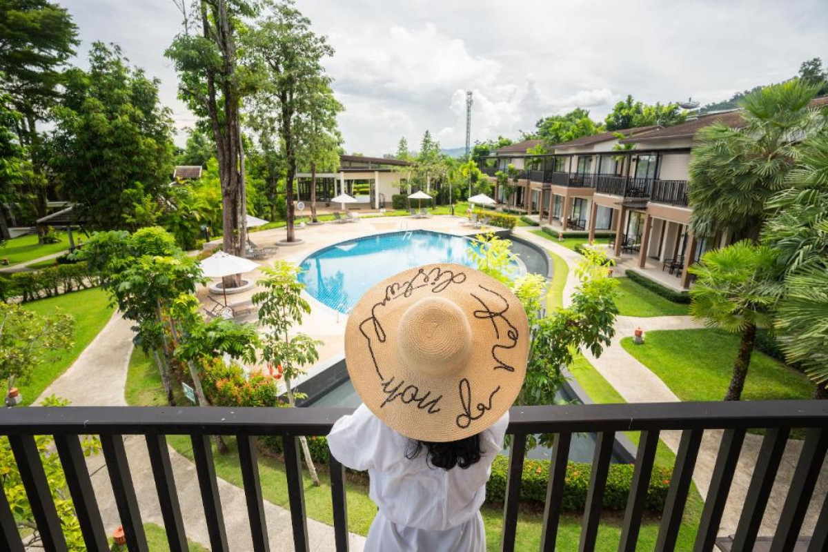 The Leaf on The Sands by Katathani Resort