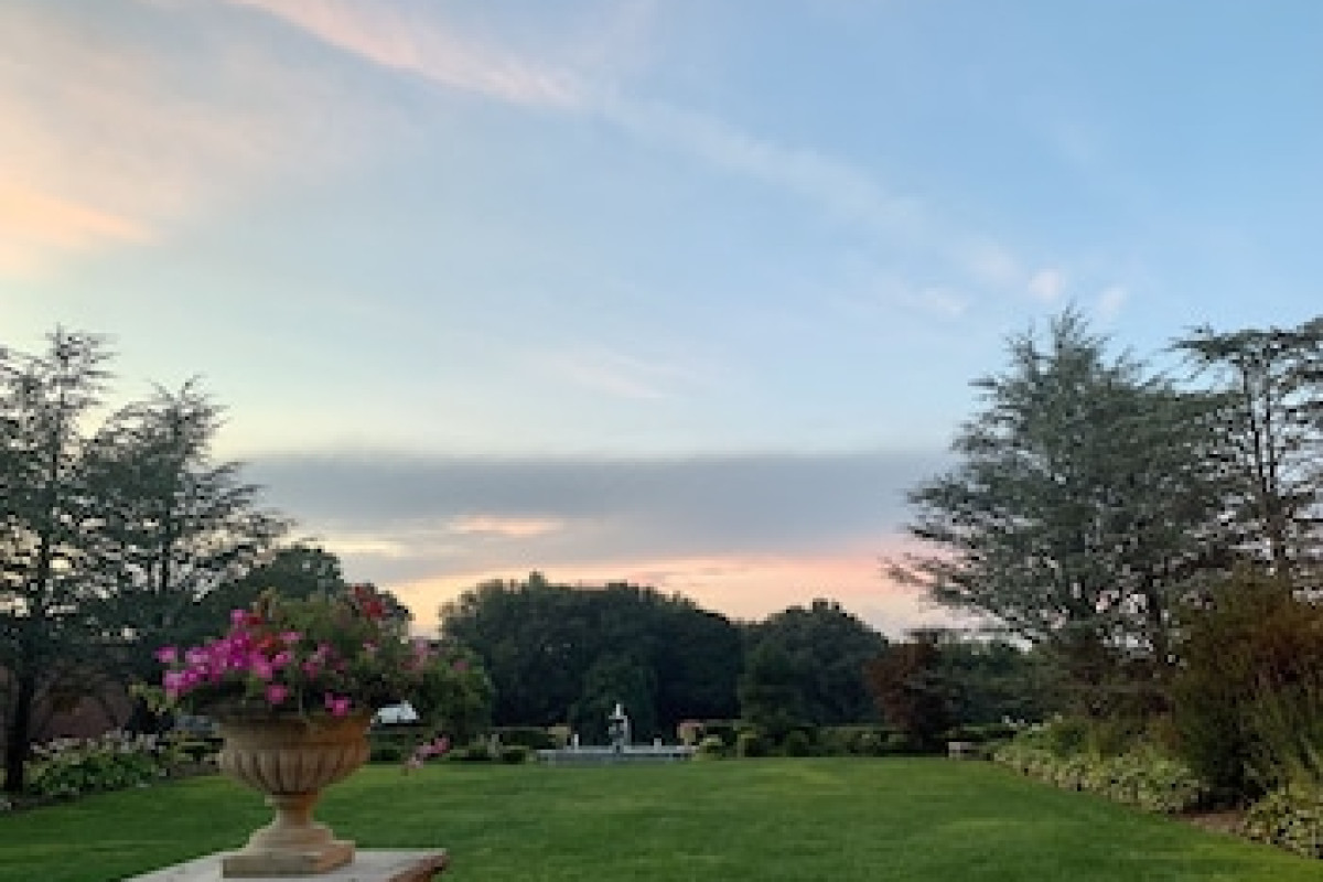 THE MANSION AT GLEN COVE