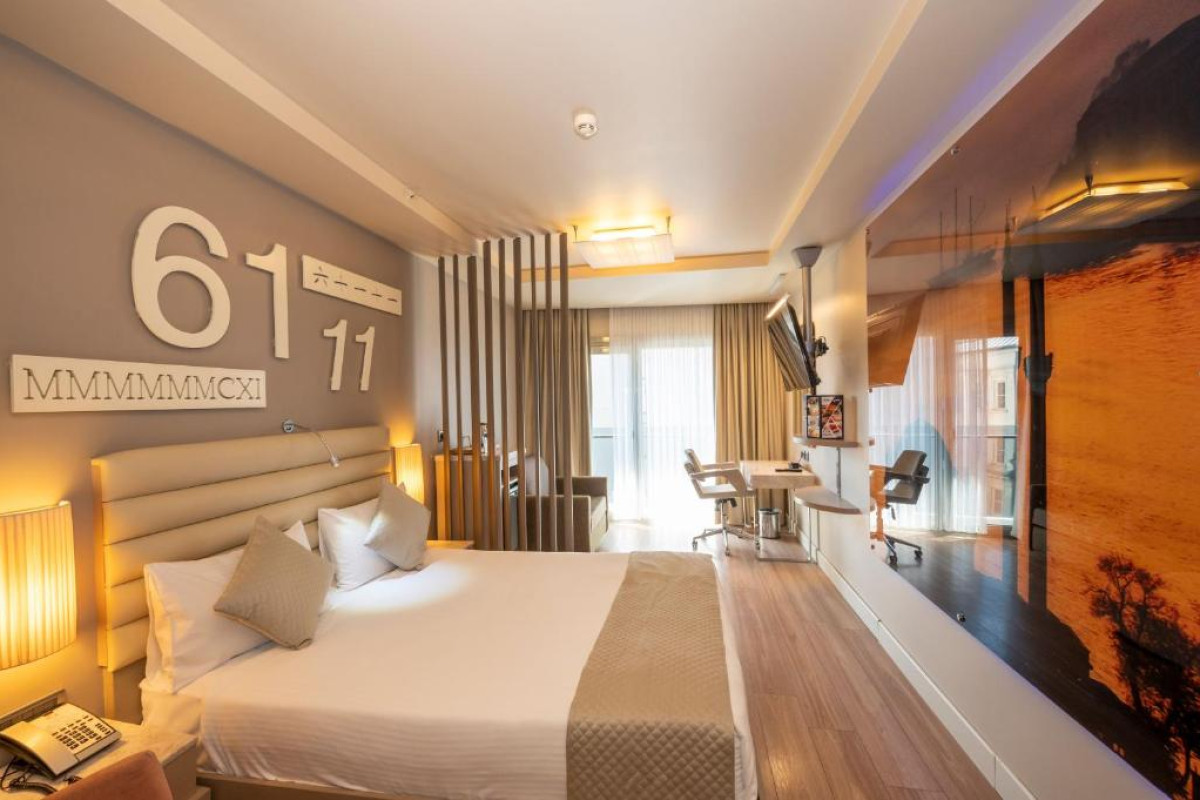 The Peak Hotel