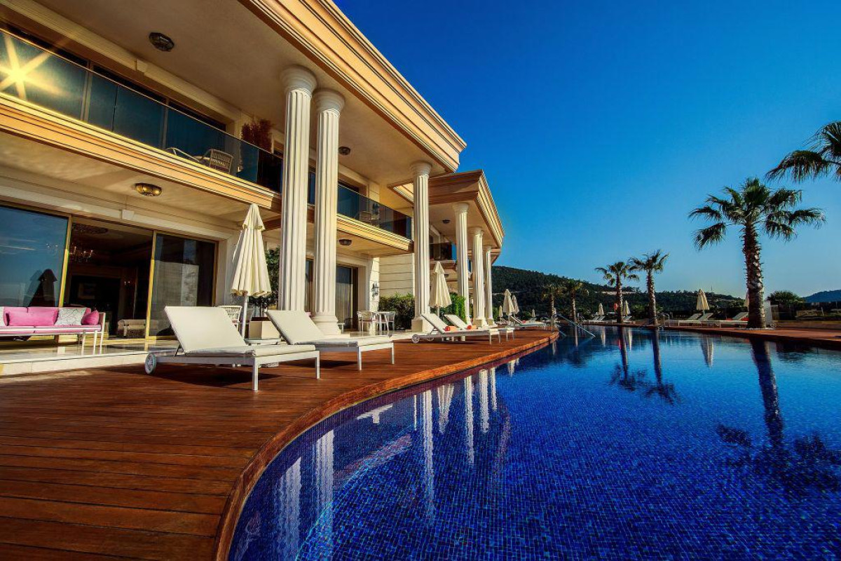 THE PLAZA BODRUM