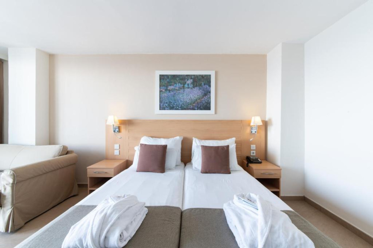 Preluna Hotel