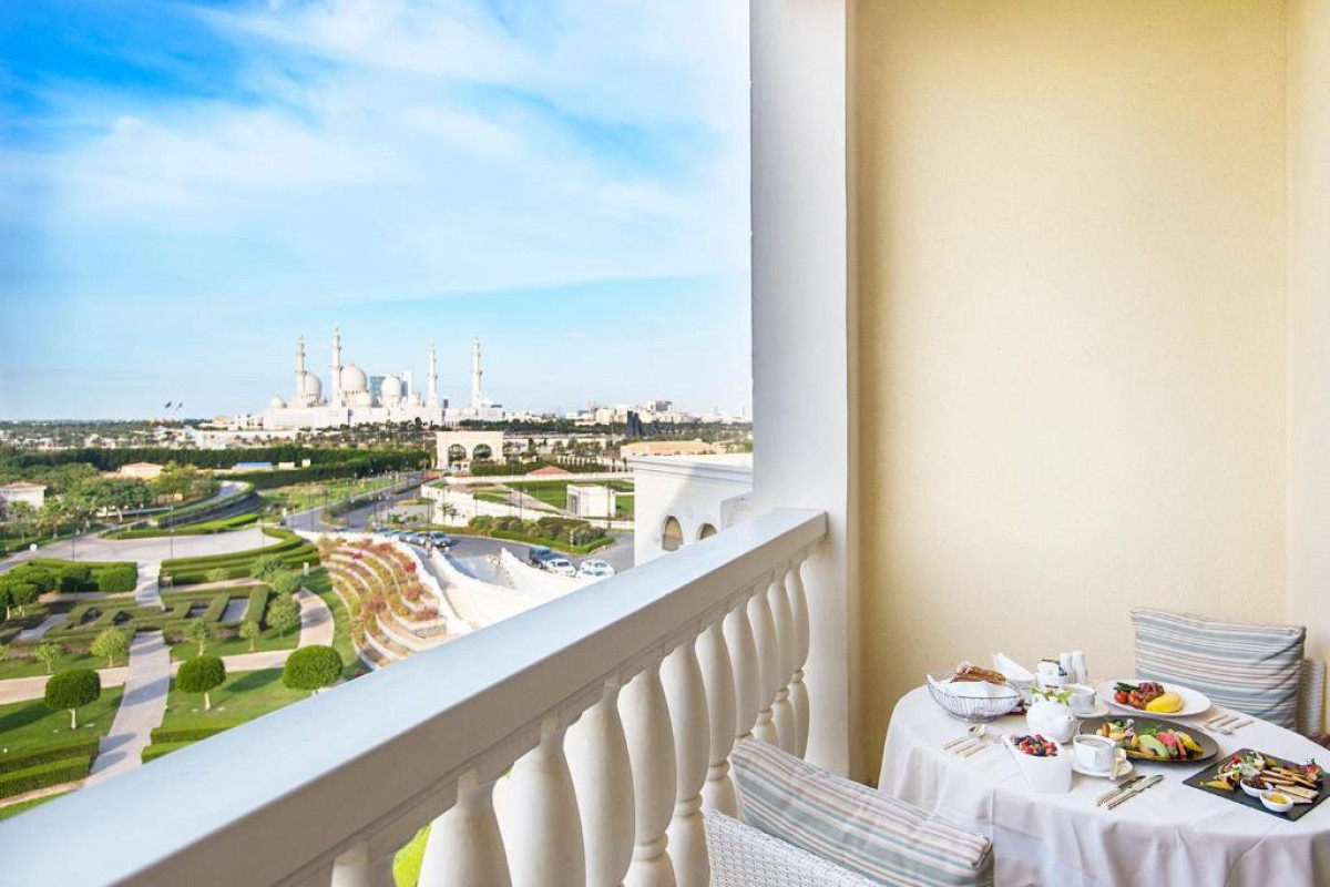 THE RITZ-CARLTON ABU DHABI, GRAND CANAL