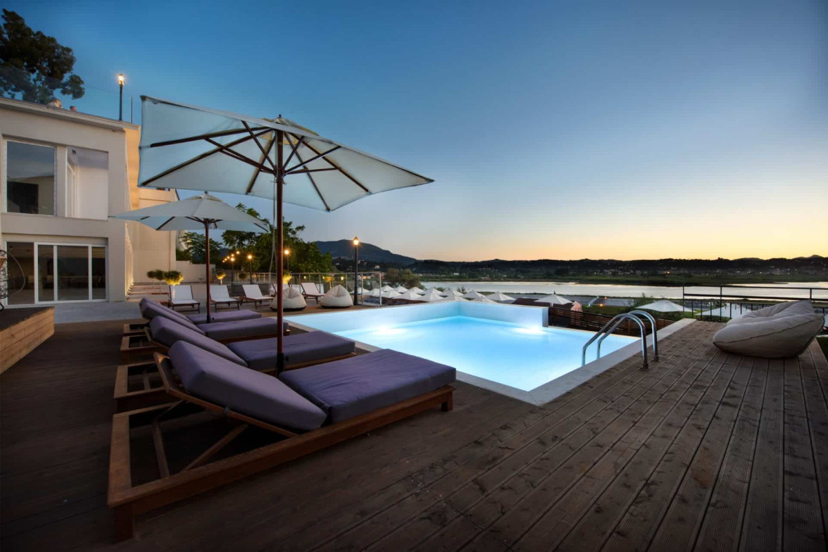 ROYAL BOUTIQUE HOTEL