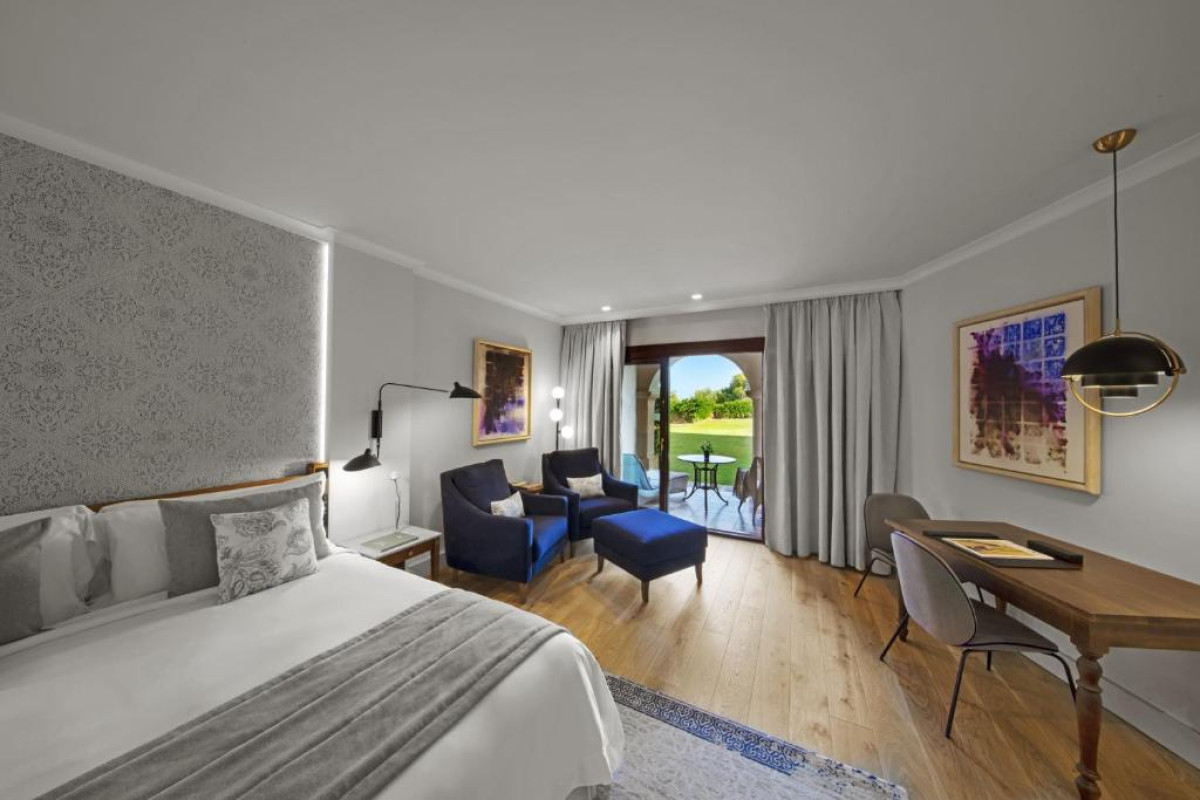The St. Regis Mardavall Mallorca Resort