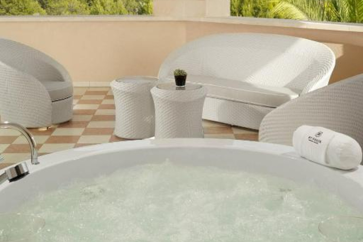 The St. Regis Mardavall Mallorca Resort