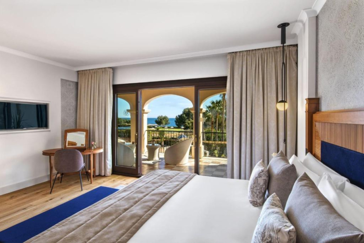 The St. Regis Mardavall Mallorca Resort
