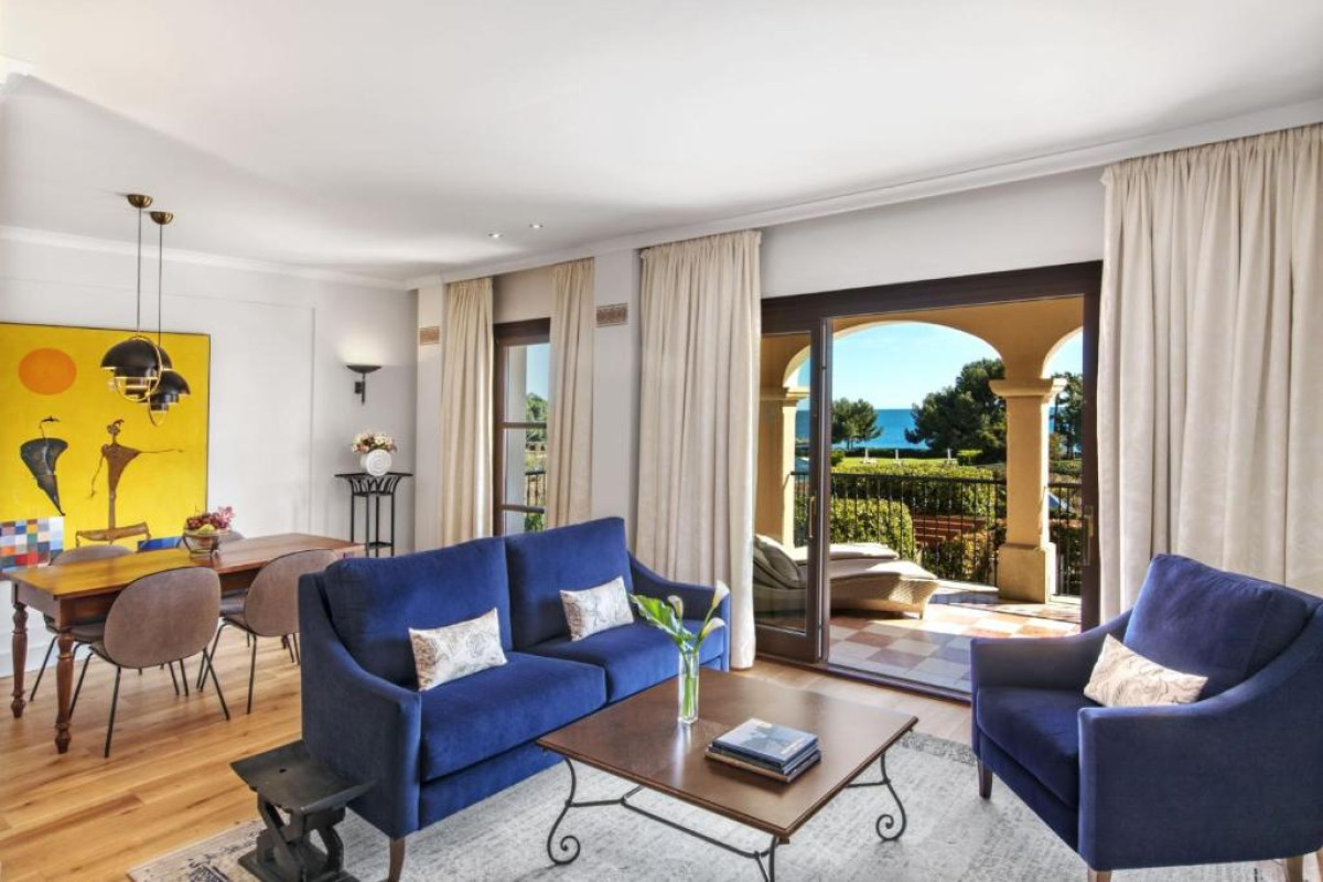 The St. Regis Mardavall Mallorca Resort