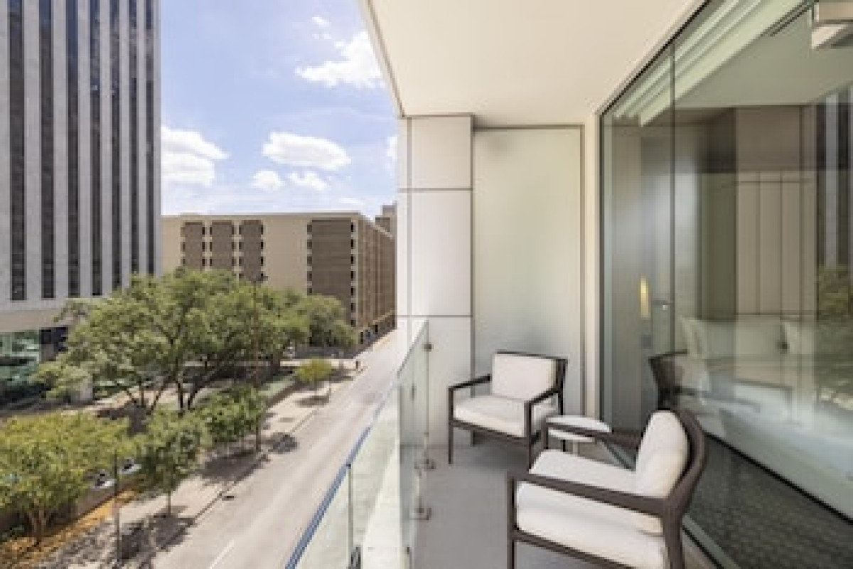 The Statler Dallas, Curio Collection By Hilton