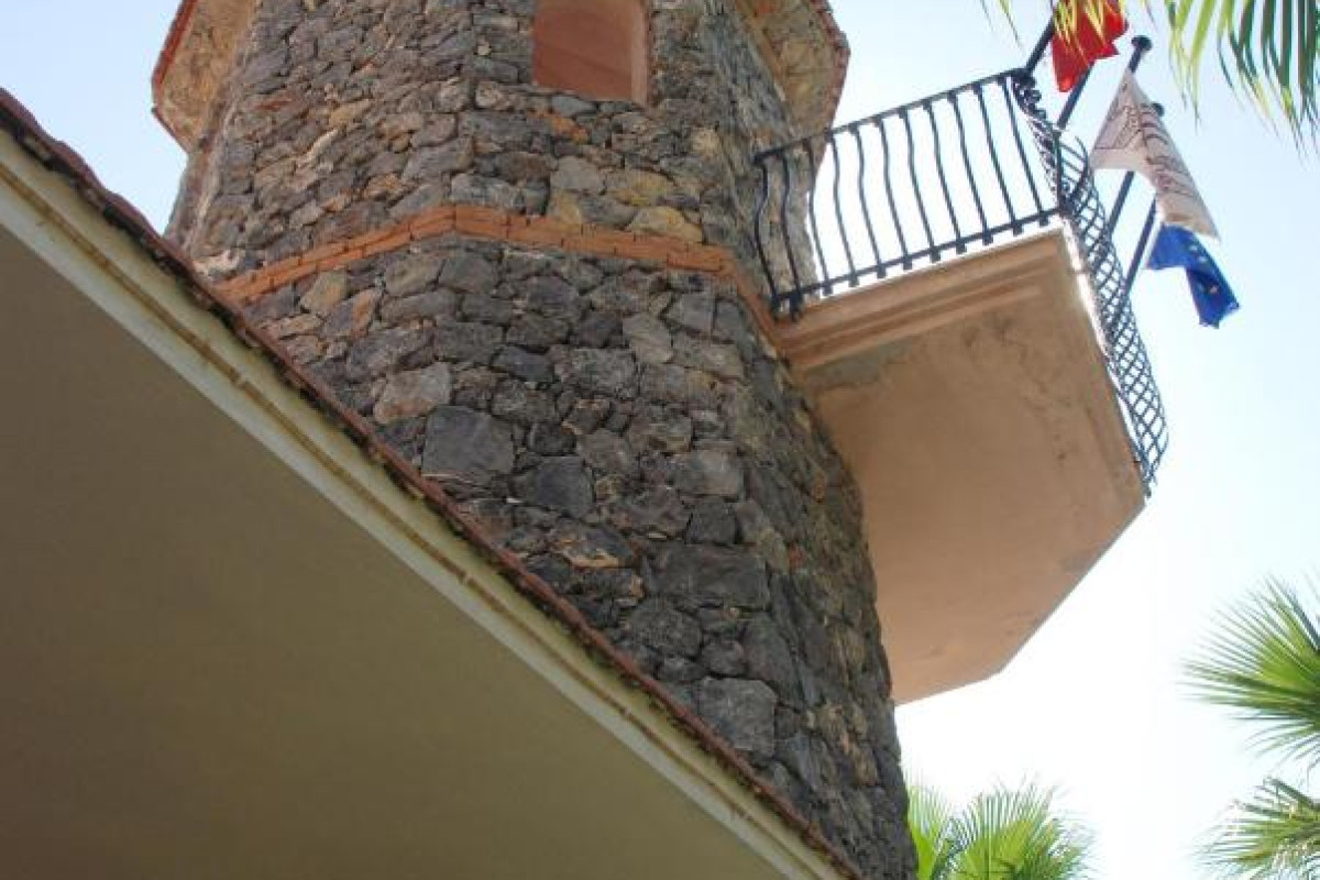 THE TOWER HOTEL