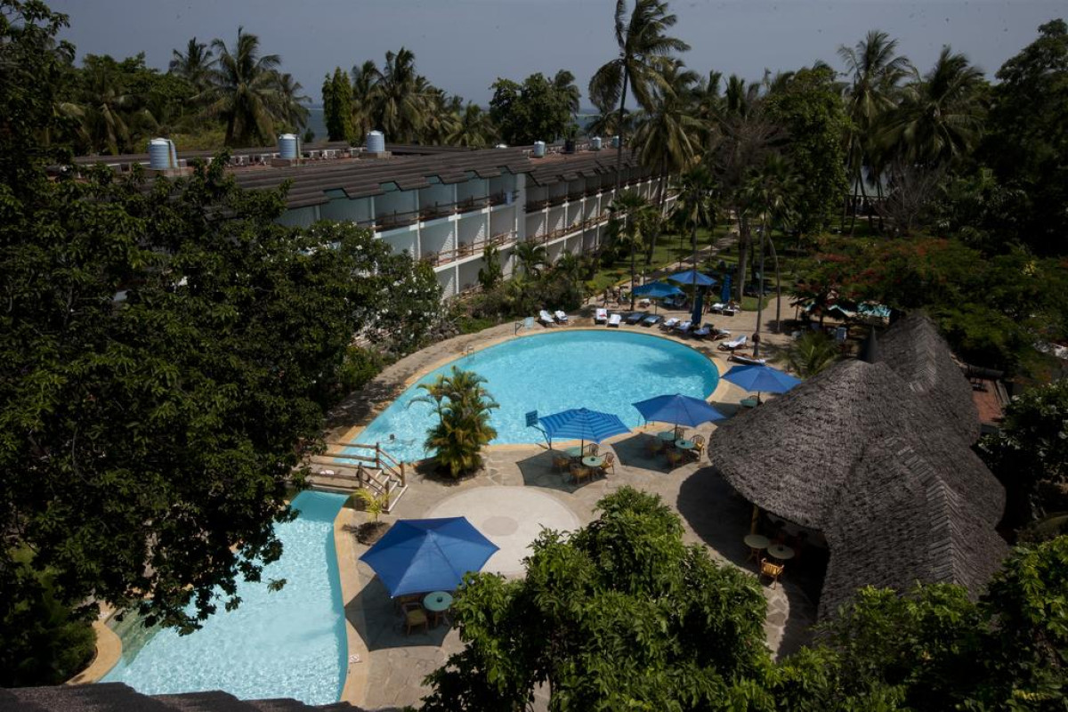 THE TRAVELLERS BEACH HOTEL