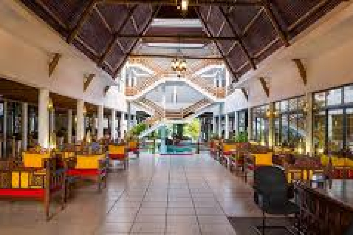 THE TRAVELLERS BEACH HOTEL