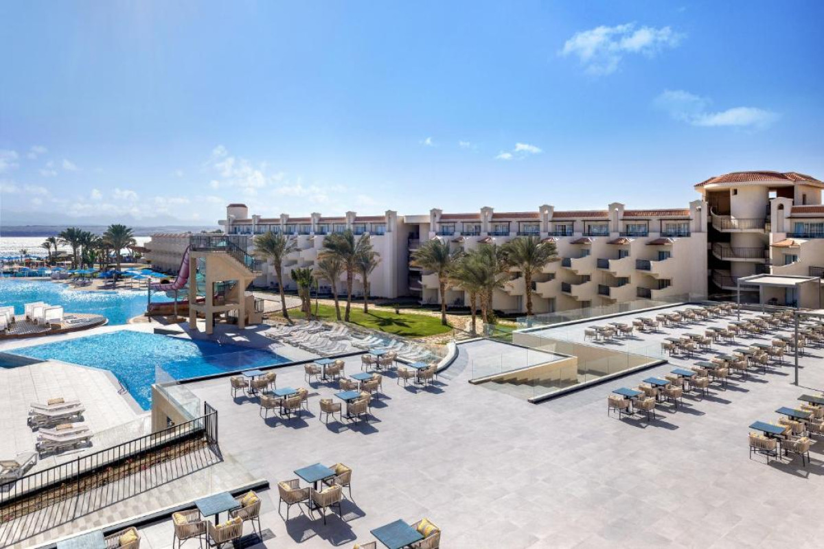 The V Luxury Sahl Hasheesh Resort